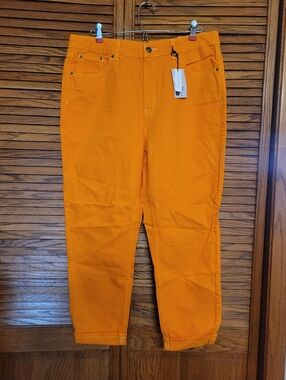 TopShop‎ NWT Mom High Waisted Moto Orange Jeans Size 34